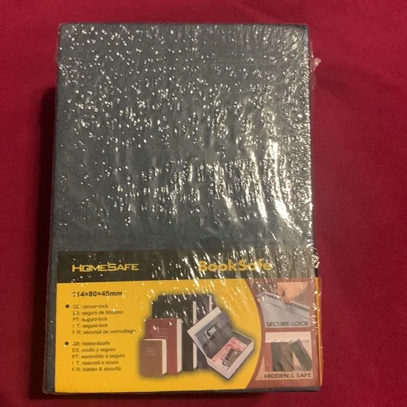 Book safe❤️ never opened - Picture 3 of 4
